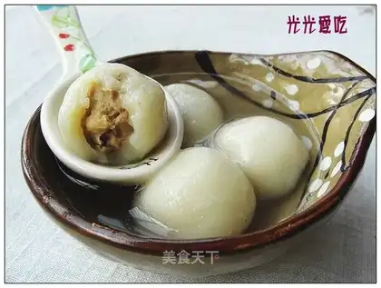 Pickled vegetable fresh meat dumpling