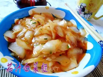 Chinese cabbage stem in tomato sauce