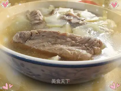 Jade head pork ribs in soup