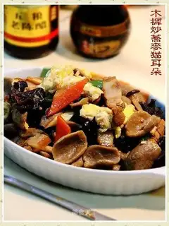 stir-fried buckwheat cat ears with sweet clover