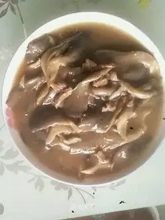 Shredded pork and mushrooms