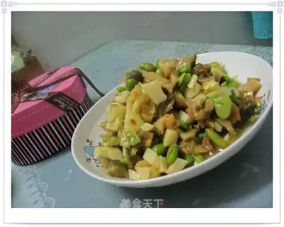 stir-fried three dices of rice bamboo