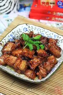 Pan-fried pork with sauce flavor