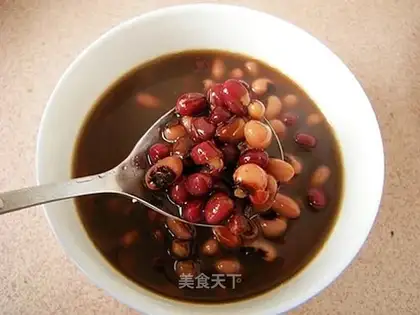 Red bean and brown sugar porridge
