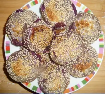 milk-scented purple potato cake