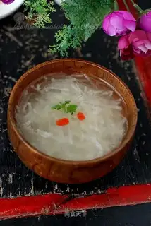 Clear soup and vegetarian swallow