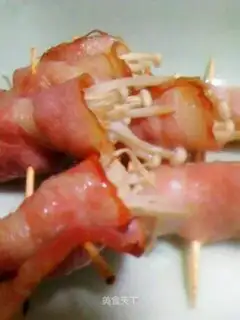 Bacon mushroom roll