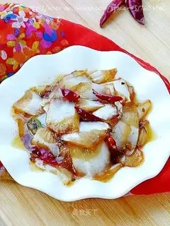 stir-fried cabbage with sour and spicy food