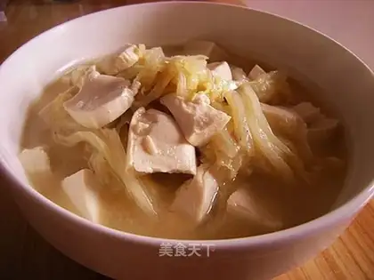 Chinese cabbage and tofu soup