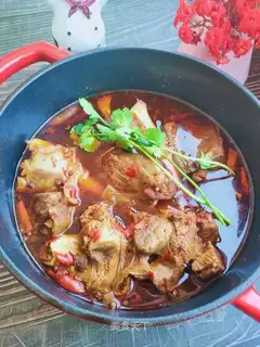 Spicy red lamb