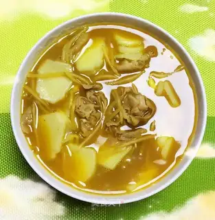 Sour soup, lamb cake