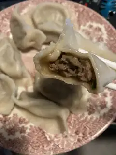 Pour a lamb dumpling