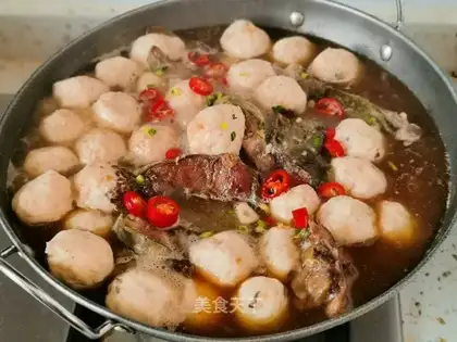 Squids boil fish balls