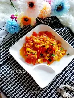 Tomato fried eggs