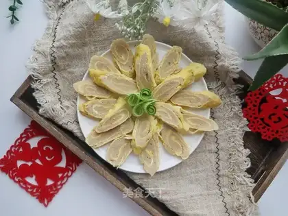Eggskin roll