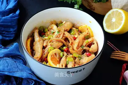 Lemon sour chicken claws