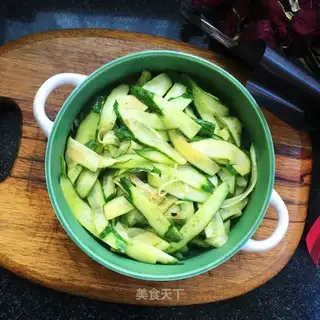 Tea grub
