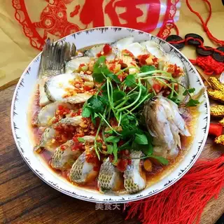 Creamed pepper and garlic ferret