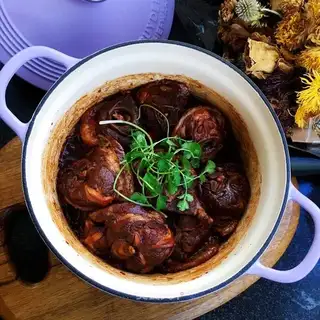 Red wine and lamb leg