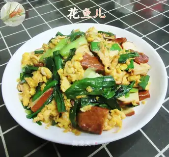 Garlic fried duck eggs
