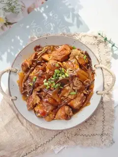 Tea mushroom fried chicken