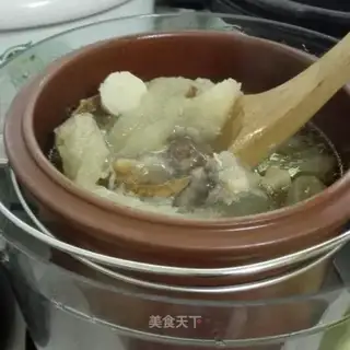 The sea ginseng drug chicken soup