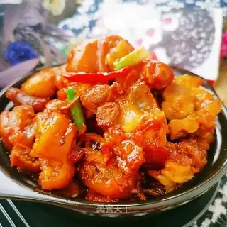 Spicy pig feet