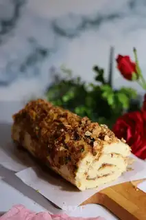 Meat pine rolls