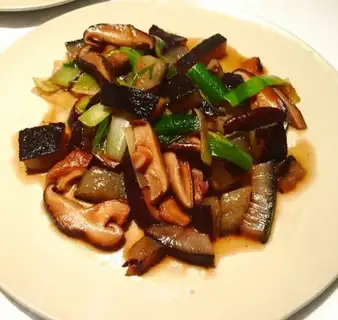 Sea cucumber mushrooms
