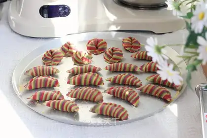 Colored stripe dumplings