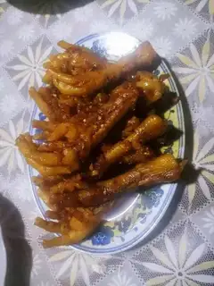 Chicken claws