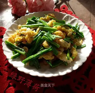 Garlic fried eggs
