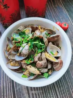 Saffron clams