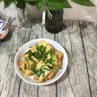 Garlic eggs and tofu