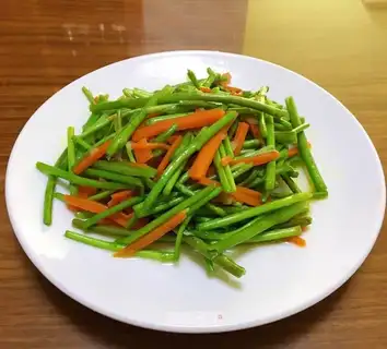 Carrots for artemisinin