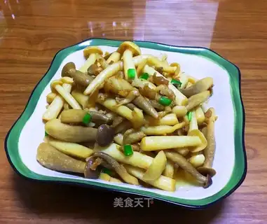 Two mushrooms of fried meat