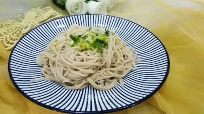 Sesame sauce noodles