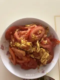 Piggy tomato fried eggs