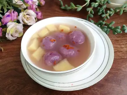 Apple potato soup