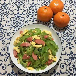 Eggs and ham and bitter melons