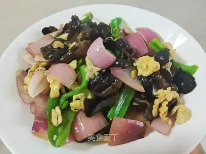 Blackwood onion fried eggs