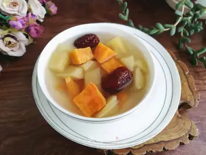 Apple-tree-fresh potato soup