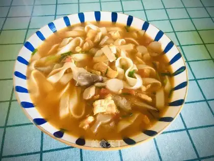 Chicken mushroom noodles
