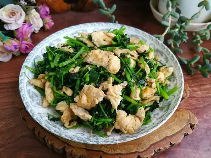 Straw fried eggs