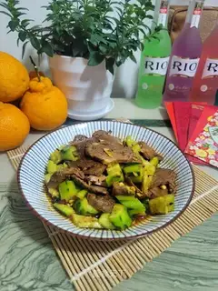 The cucumber with fragrance beef