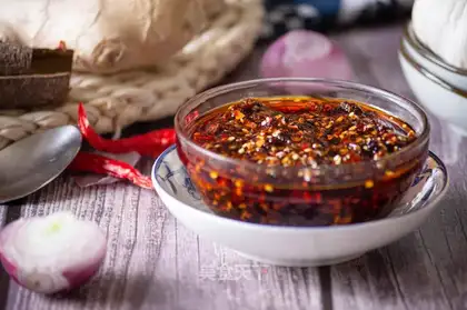 Red onion spicy sauce