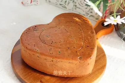 Golden date cake