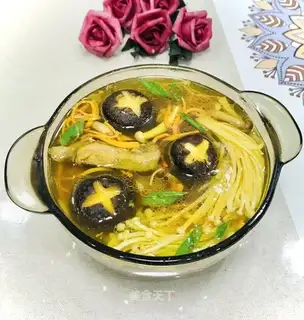 Mushroom duck soup