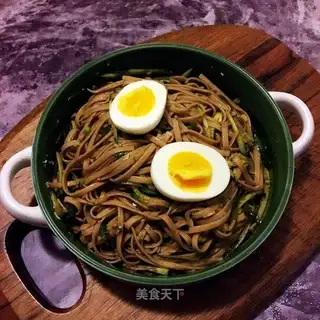 cucumber-swipe noodles