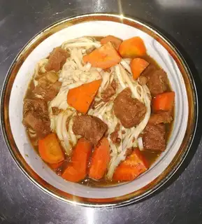 Red beef noodles